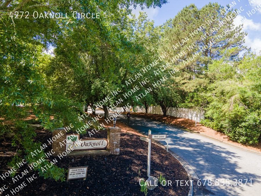 4272 Oaknoll Cir - Photo 5 of 25