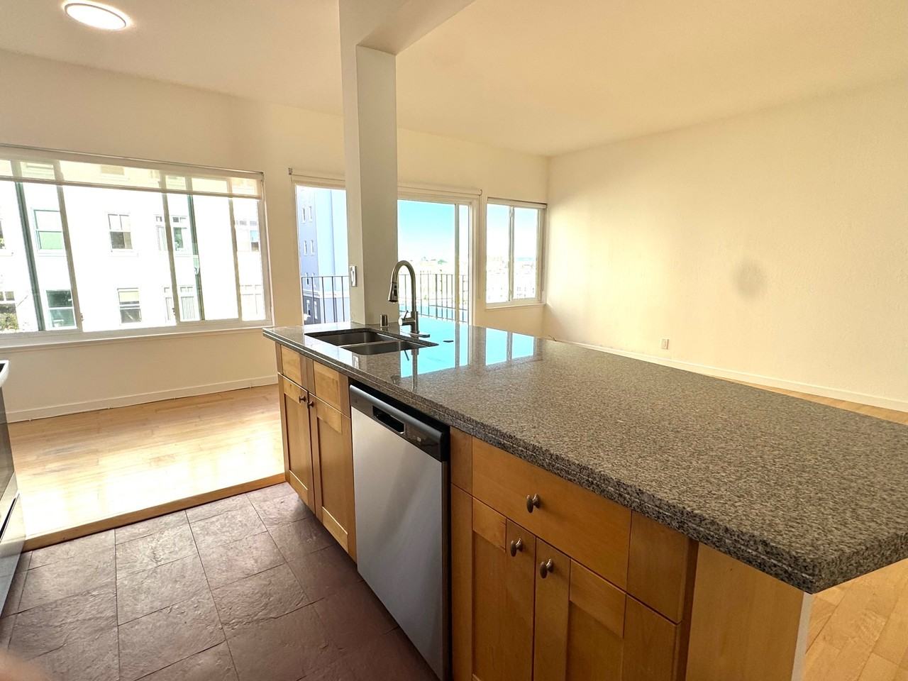 2080 Gough St #310 - Photo 4 of 11