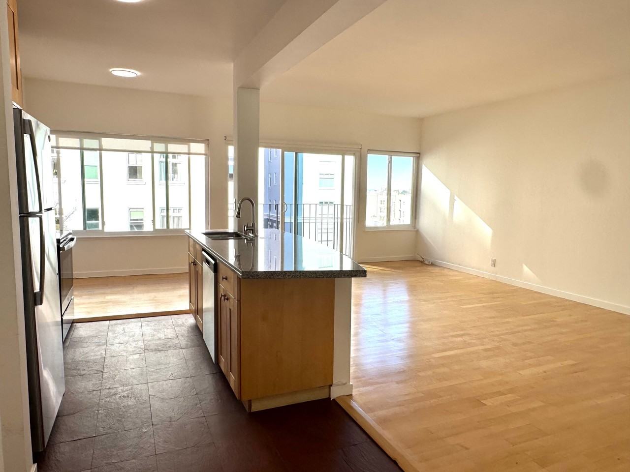 2080 Gough St #310 - Photo 6 of 11