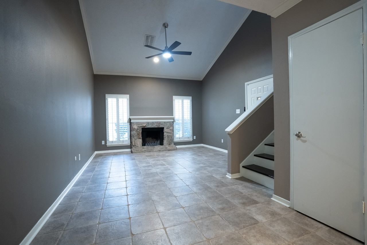 928 Memorial Village Dr #928-22 - Photo 2 of 20