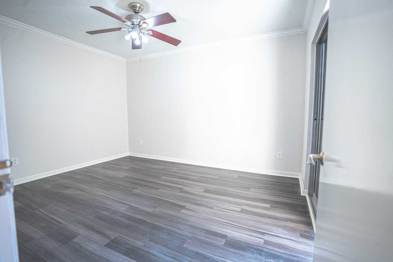 928 Memorial Village Dr #928-22 - Photo 5 of 20