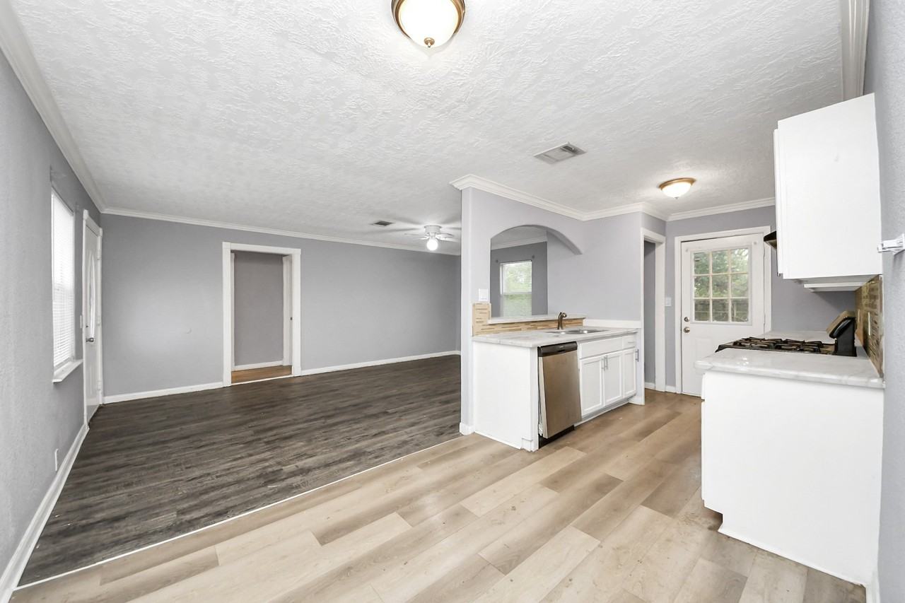 6817 Anderson St #6817 - Photo 7 of 43