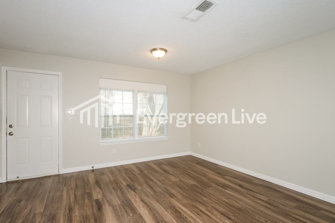 3946 Chelsea Hill Dr - Photo 6 of 17