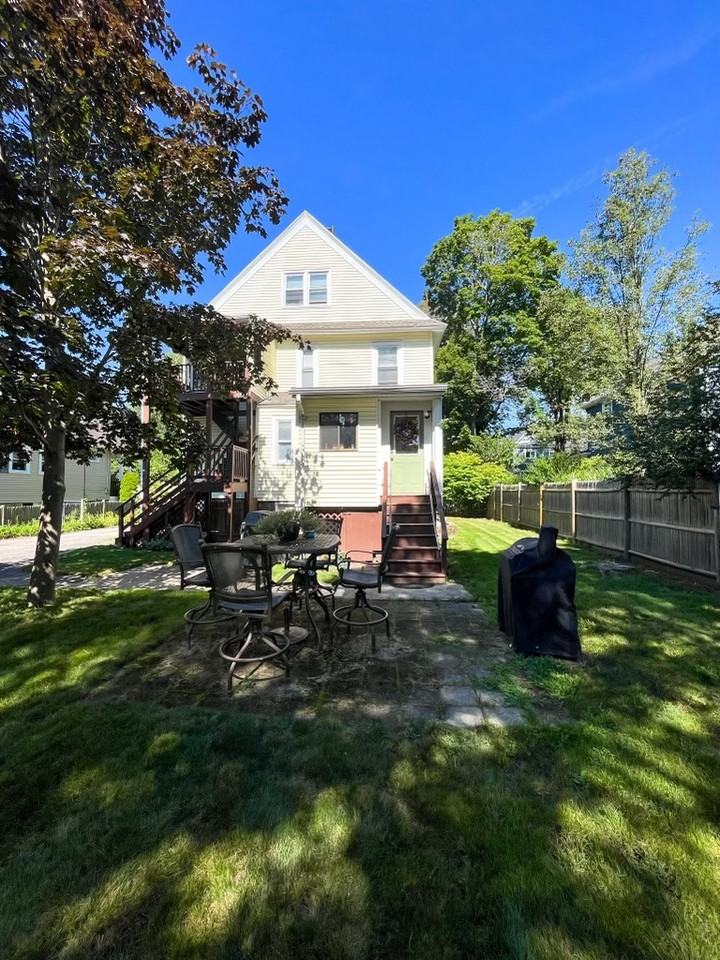 39 Cleveland St #2 - Photo 2 of 17