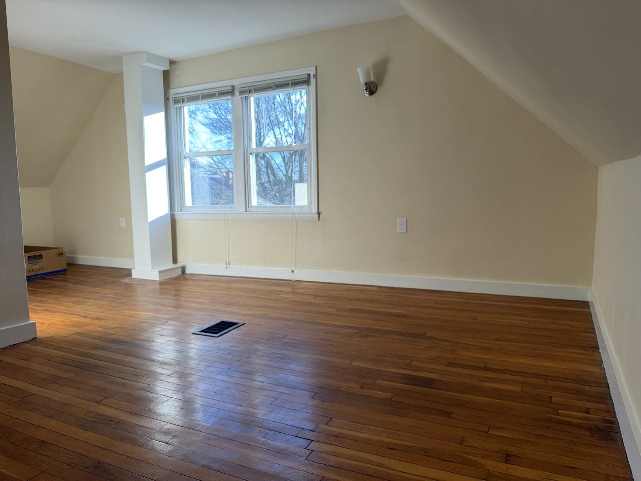 39 Cleveland St #2 - Photo 7 of 17