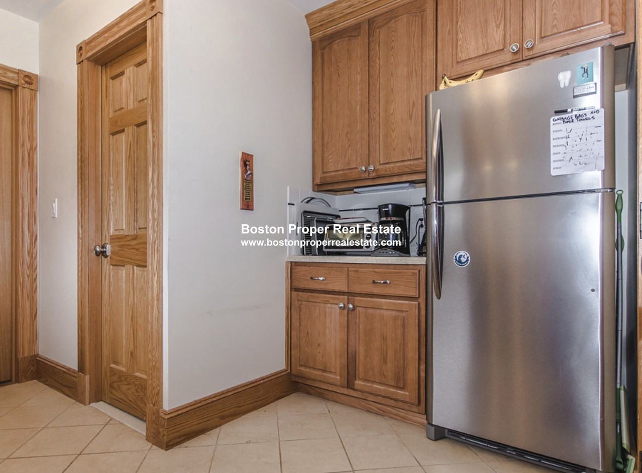 16 S Russell St #4H - Photo 3 of 12