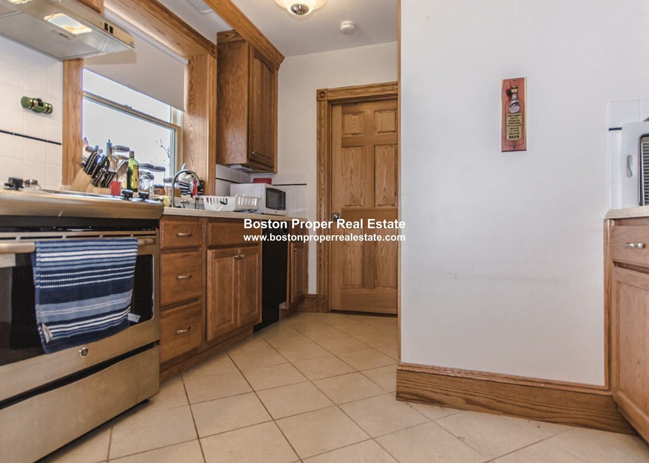 16 S Russell St #4H - Photo 4 of 12