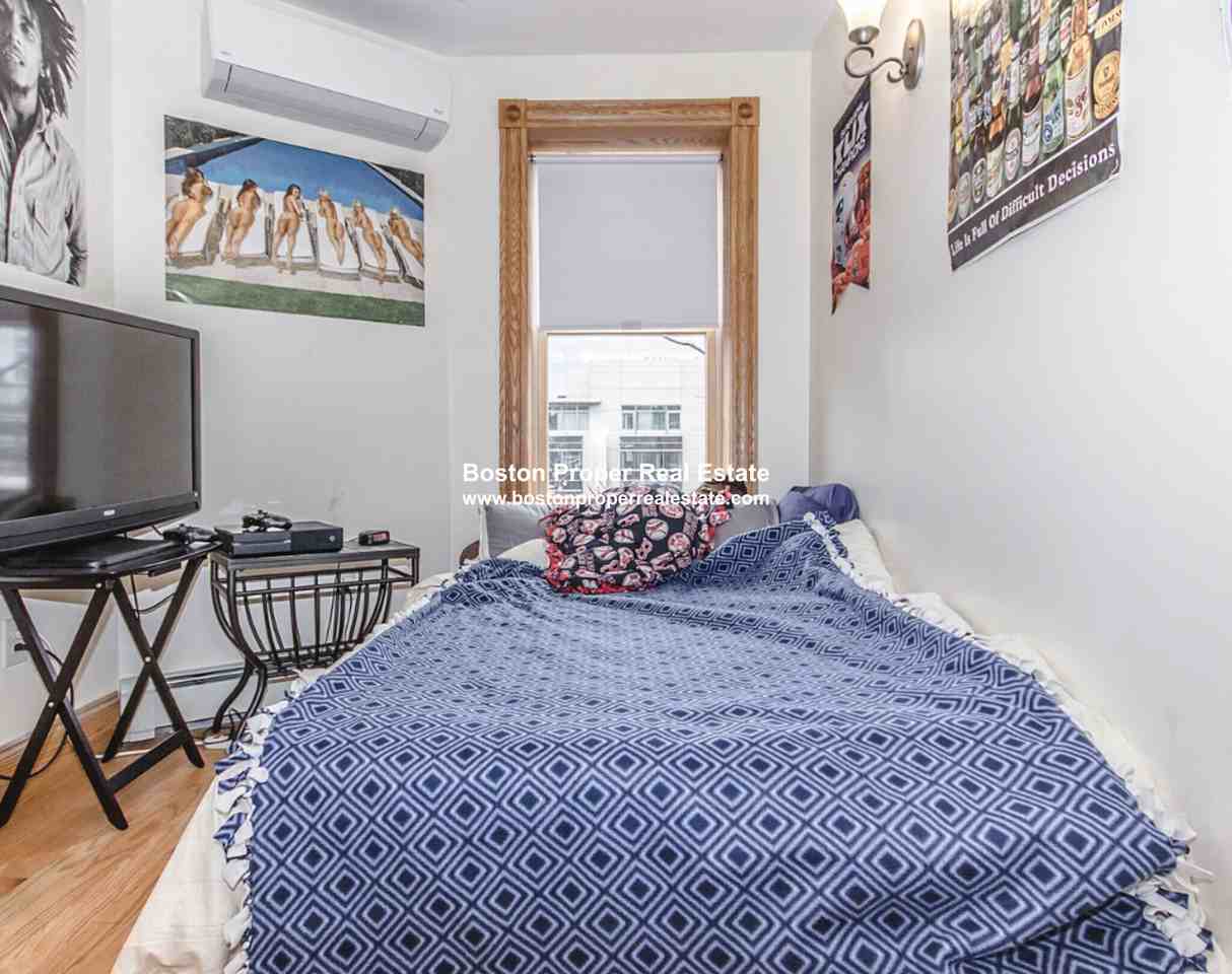 16 S Russell St #4H - Photo 7 of 12