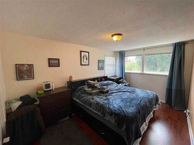 88 West 48th Avenue - Photo 5 of 10