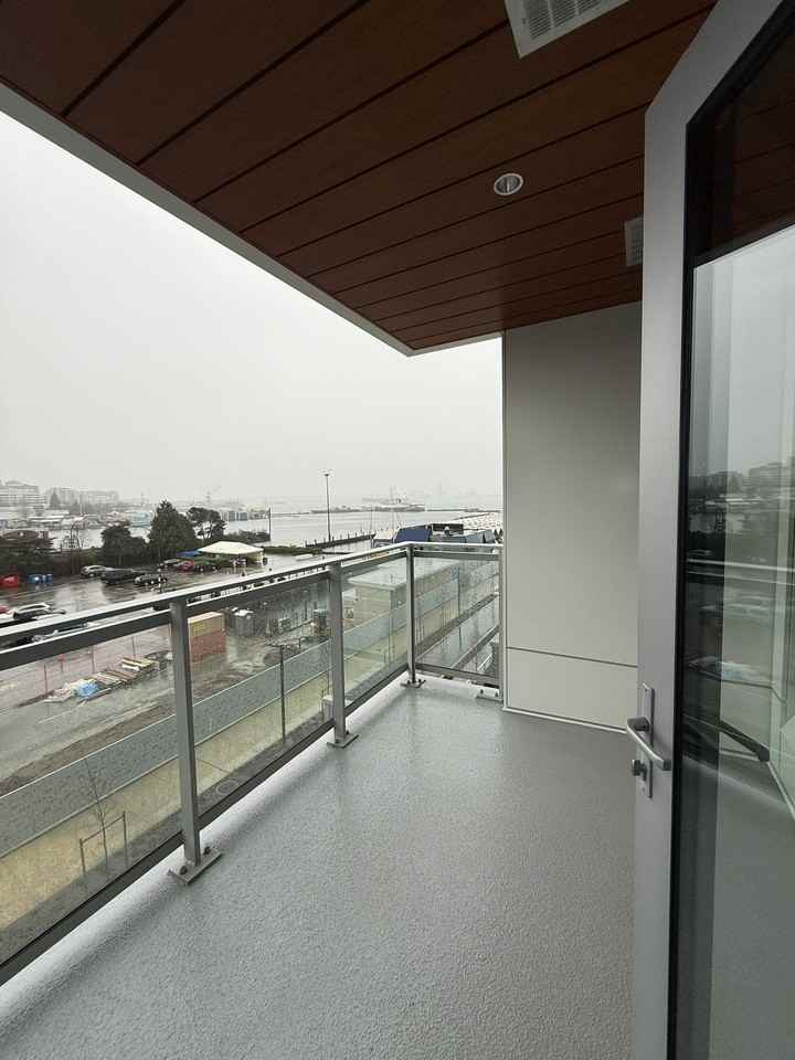 755 Harbourside Drive - Photo 3 of 13