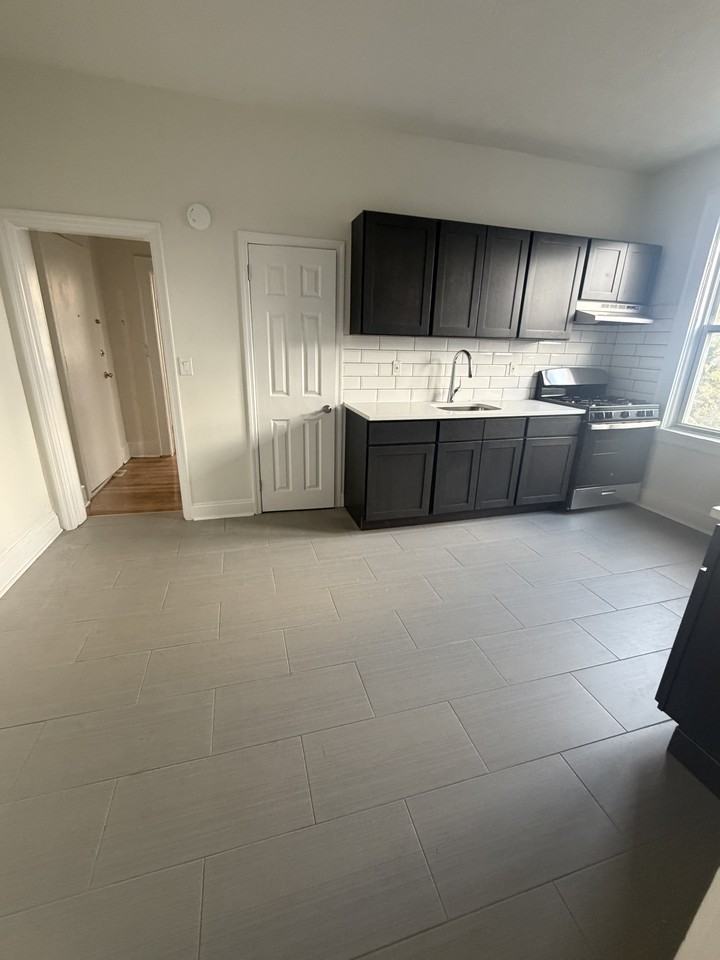 254 Joralemon St #309 - Photo 2 of 10