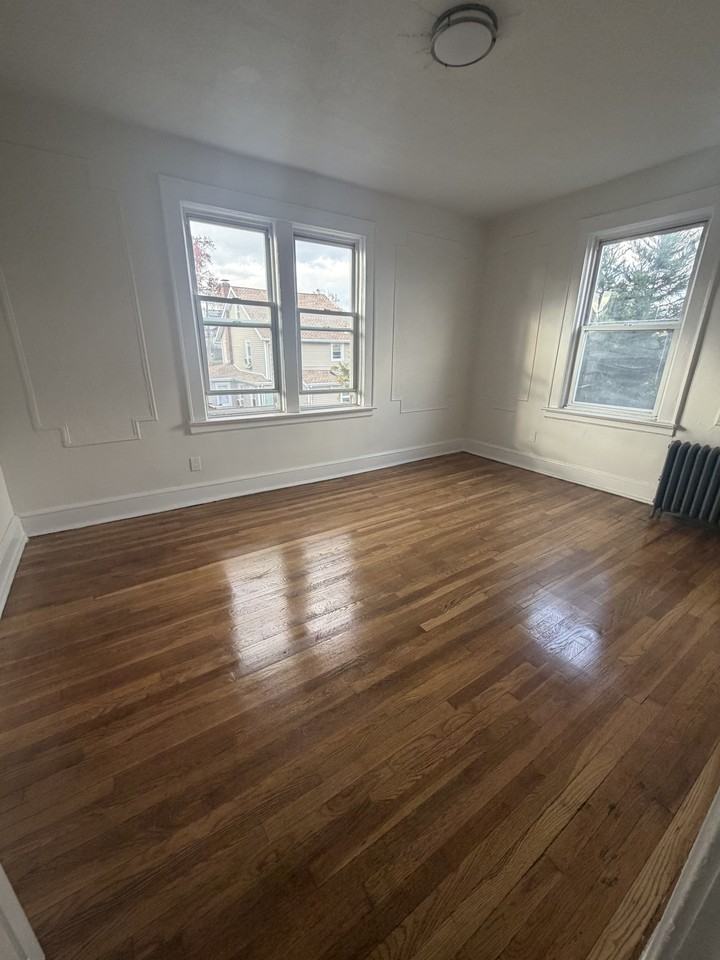 254 Joralemon St #309 - Photo 3 of 10