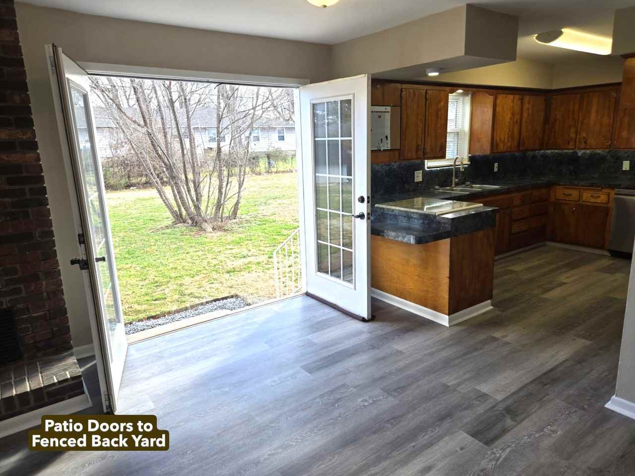 903 Young St #NA - Photo 7 of 46