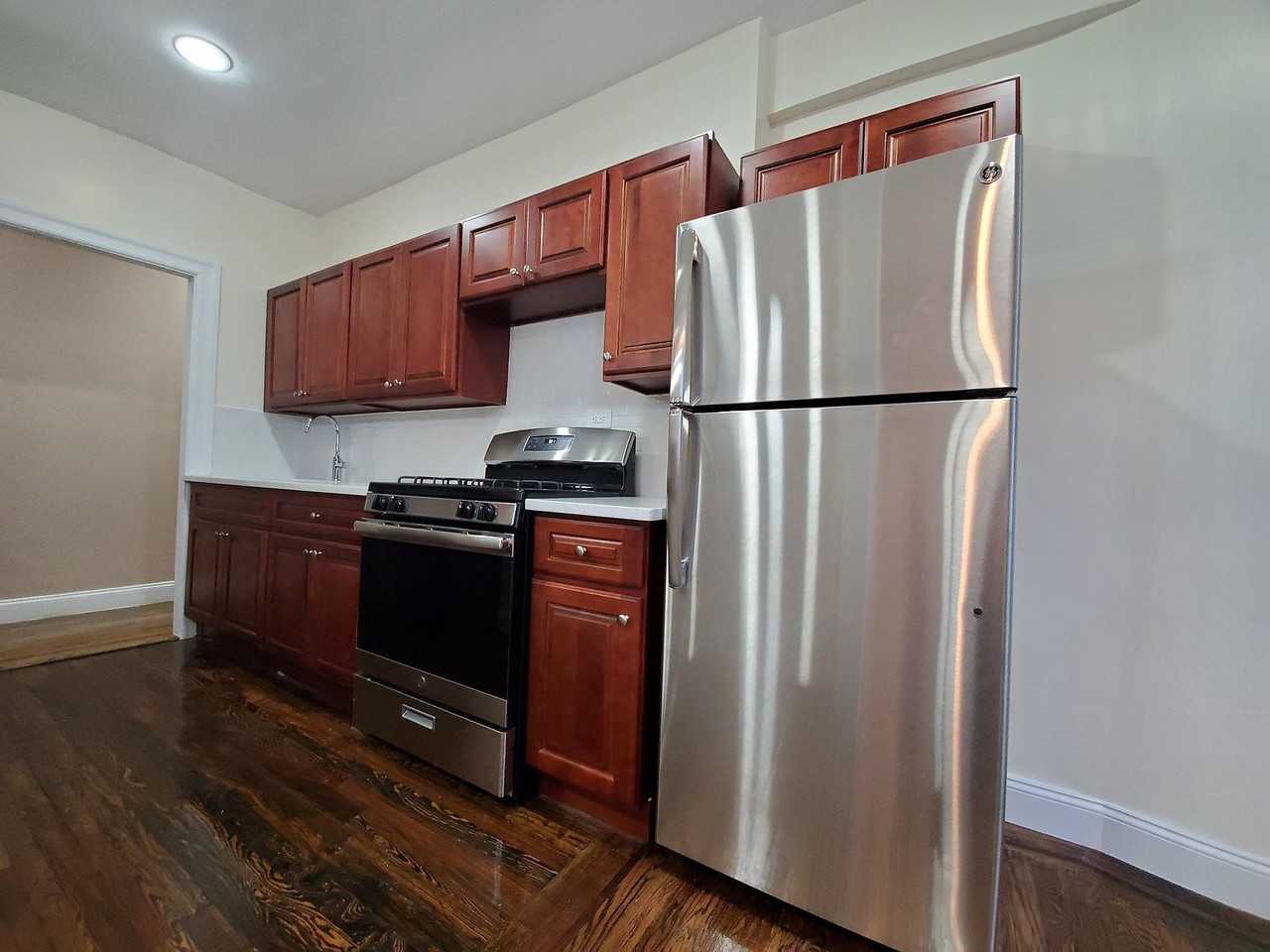 1105 Morrison Ave #4B - Photo 3 of 6