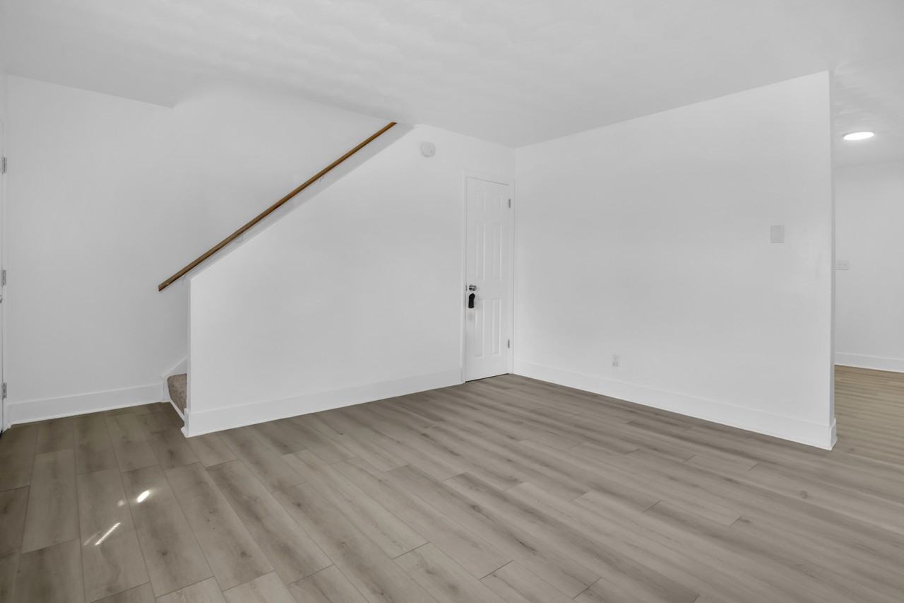 8972 Tidewater Dr #A - Photo 2 of 10