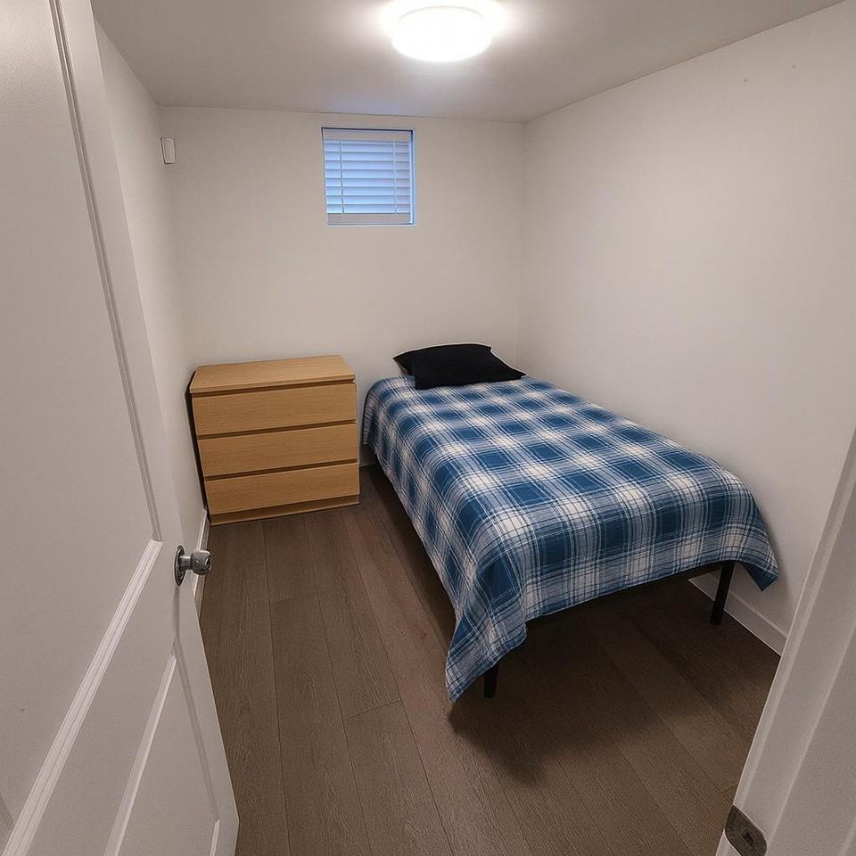 5569 Baillie Street #5569 - Photo 7 of 9