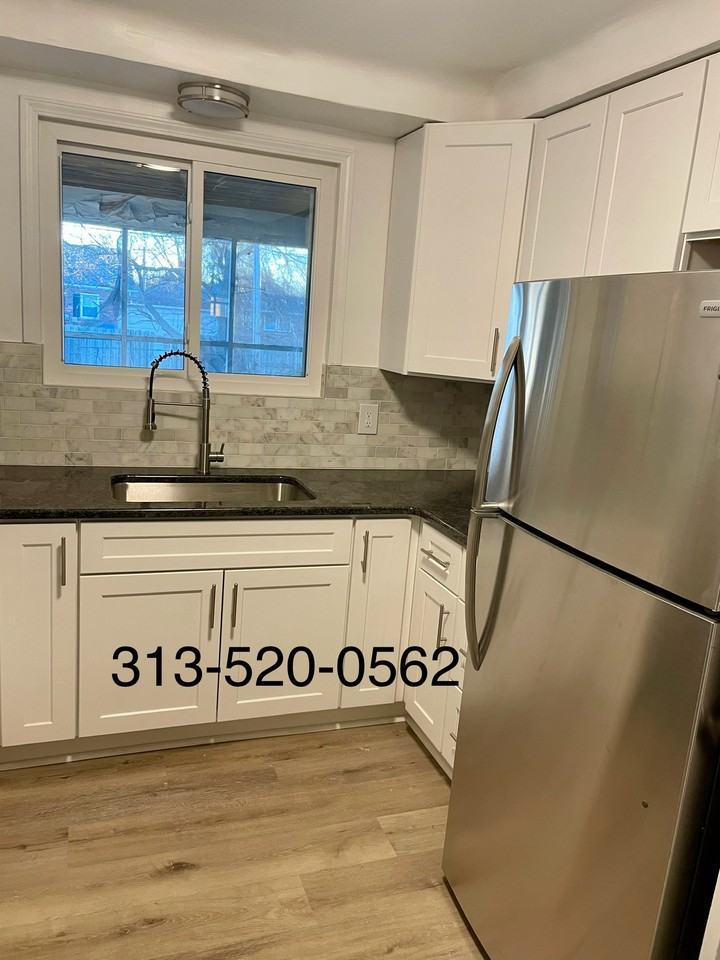 15256 Edmore Dr - Photo 3 of 9