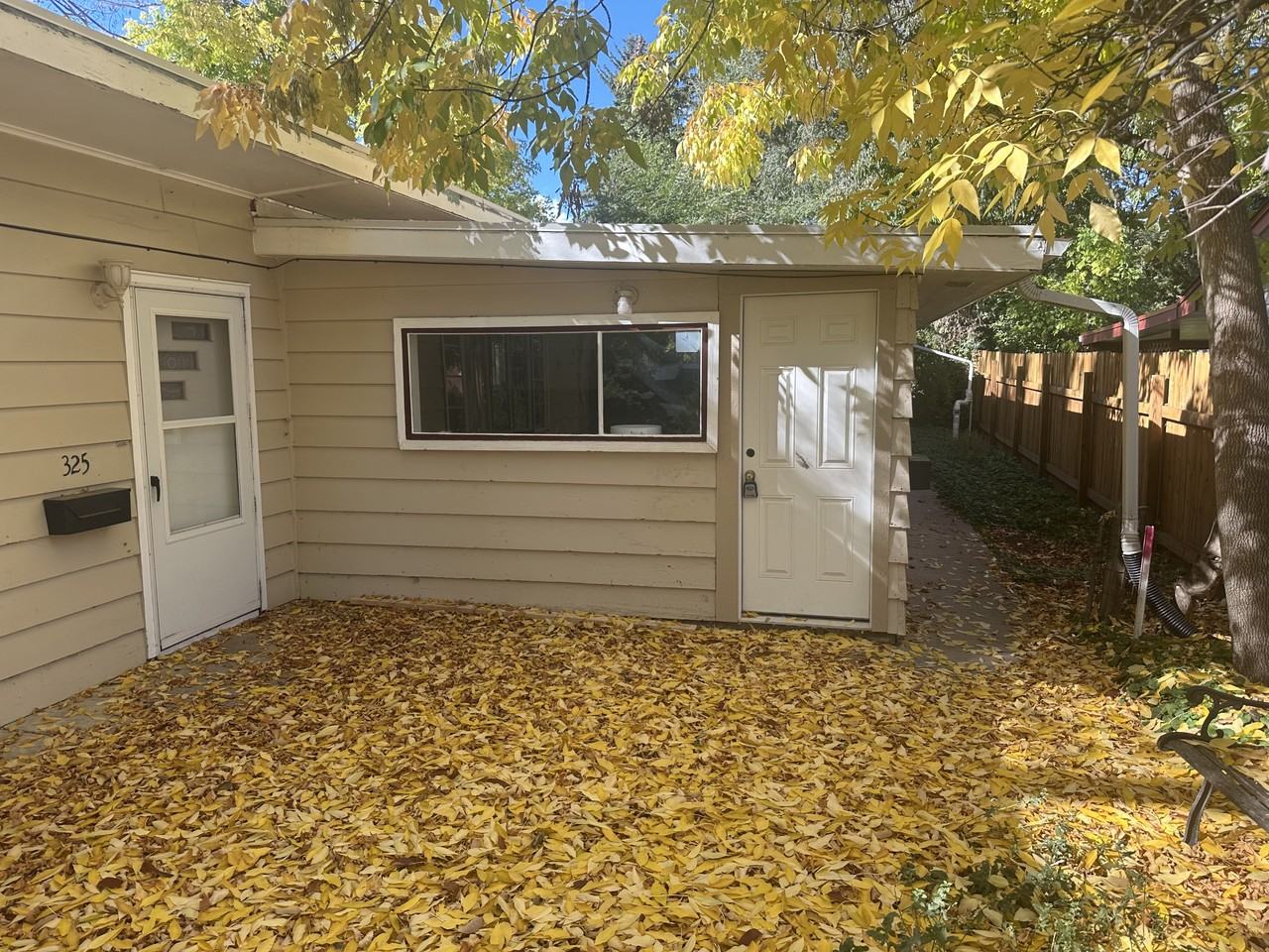 323 1/2 Scott Ave #323-1-2 - Photo 2 of 14