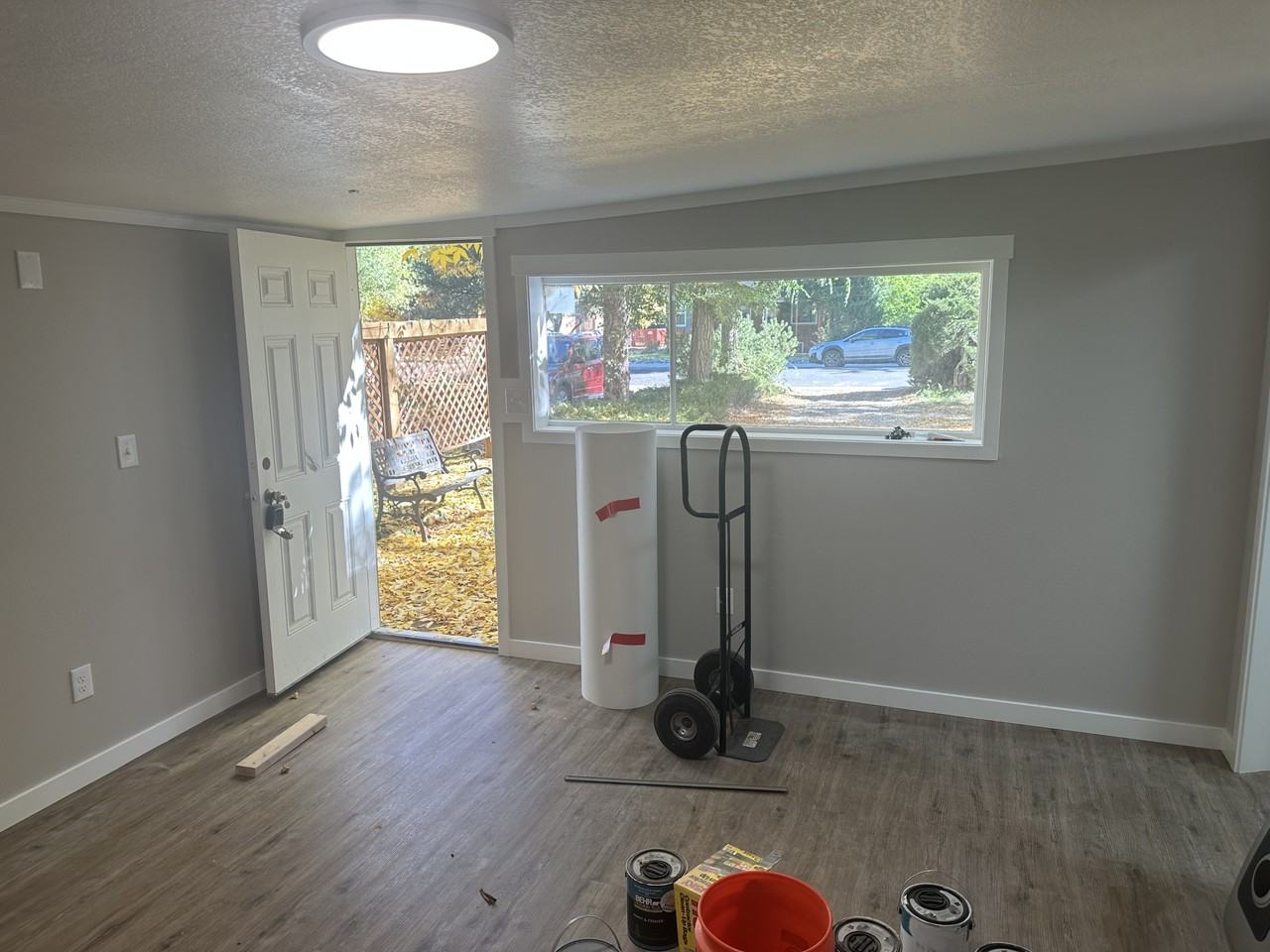 323 1/2 Scott Ave #323-1-2 - Photo 7 of 14