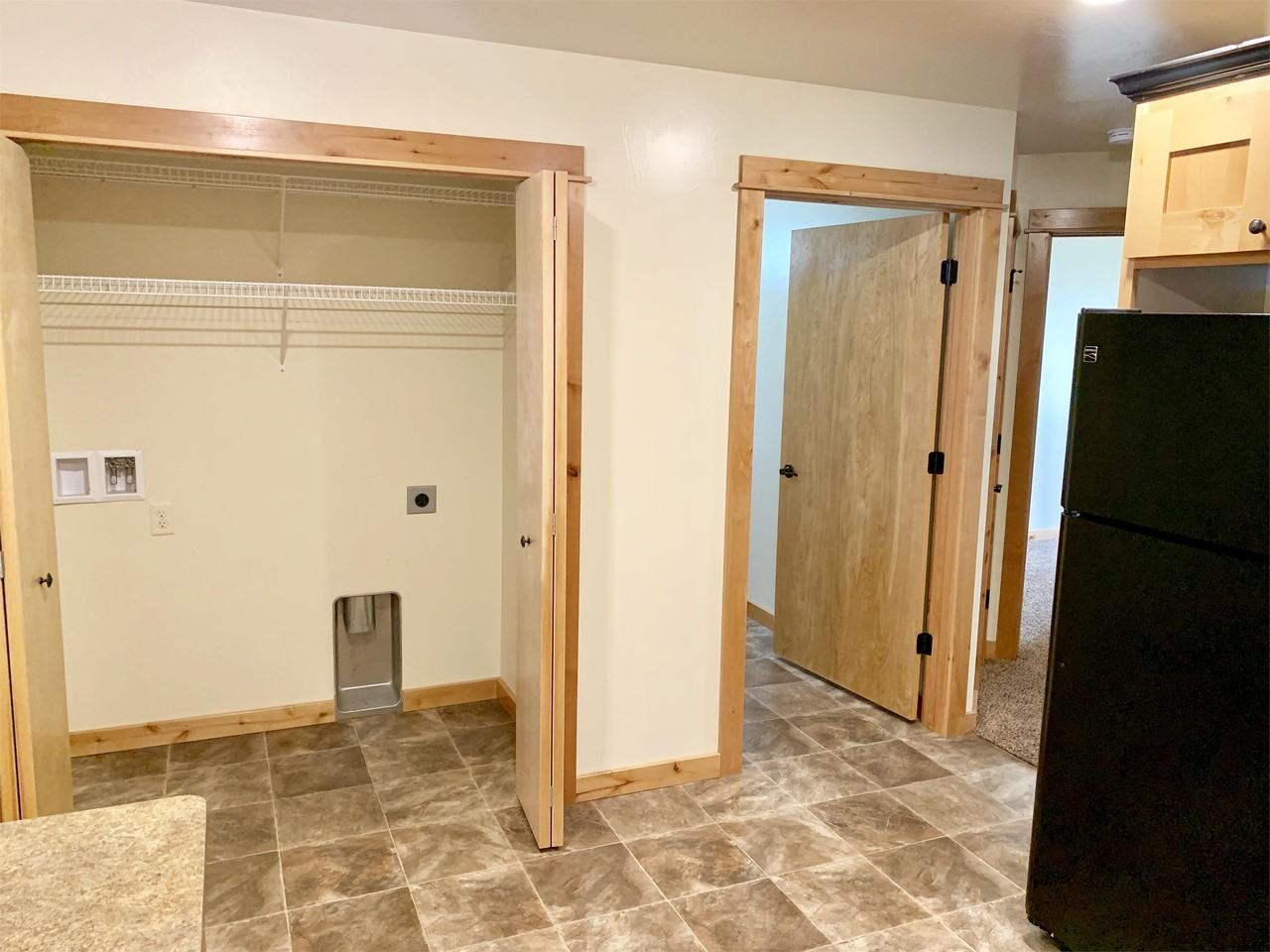 2580 Westwood Loop #4 - Photo 3 of 10