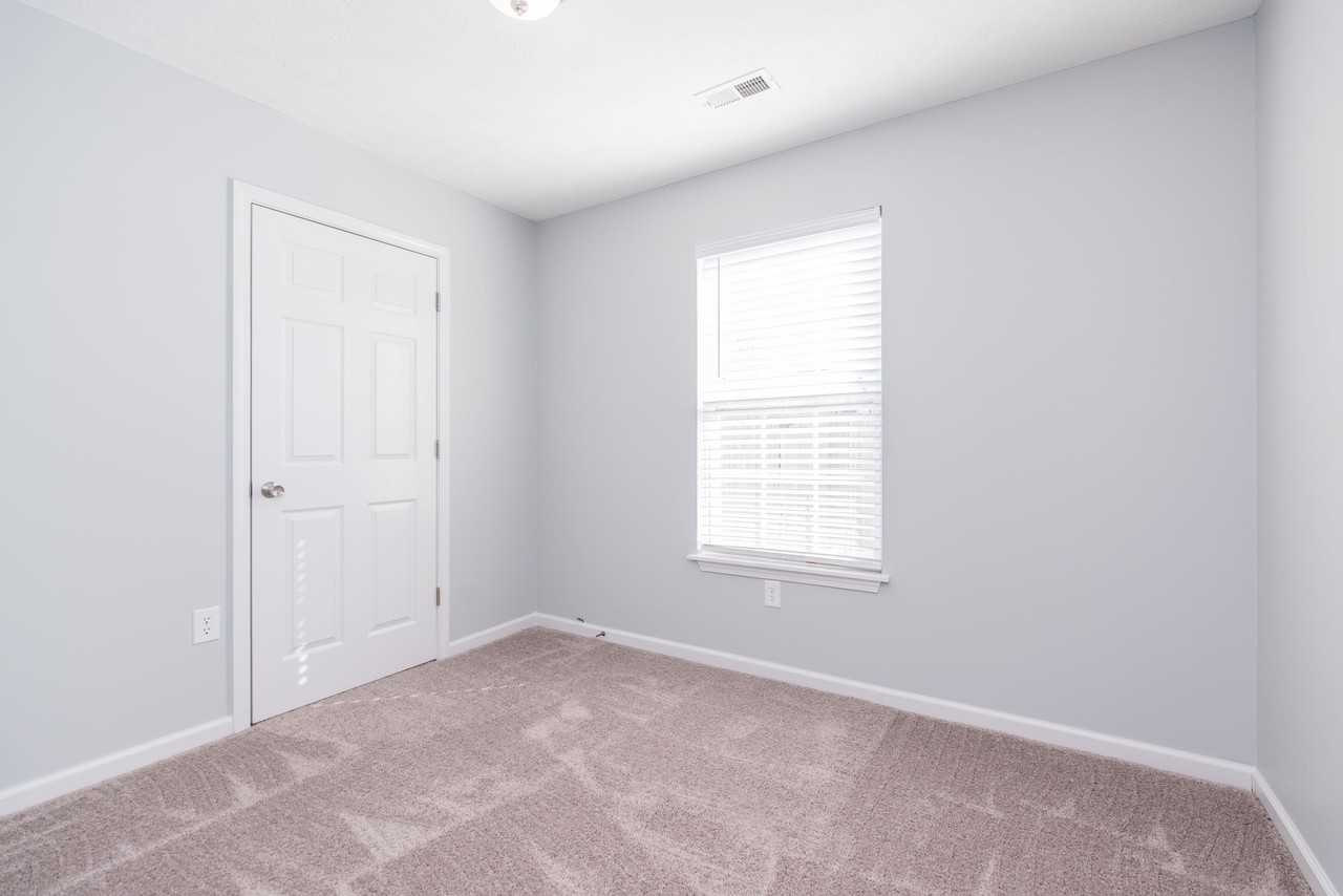 111 Santa Monica Dr #1 - Photo 5 of 25