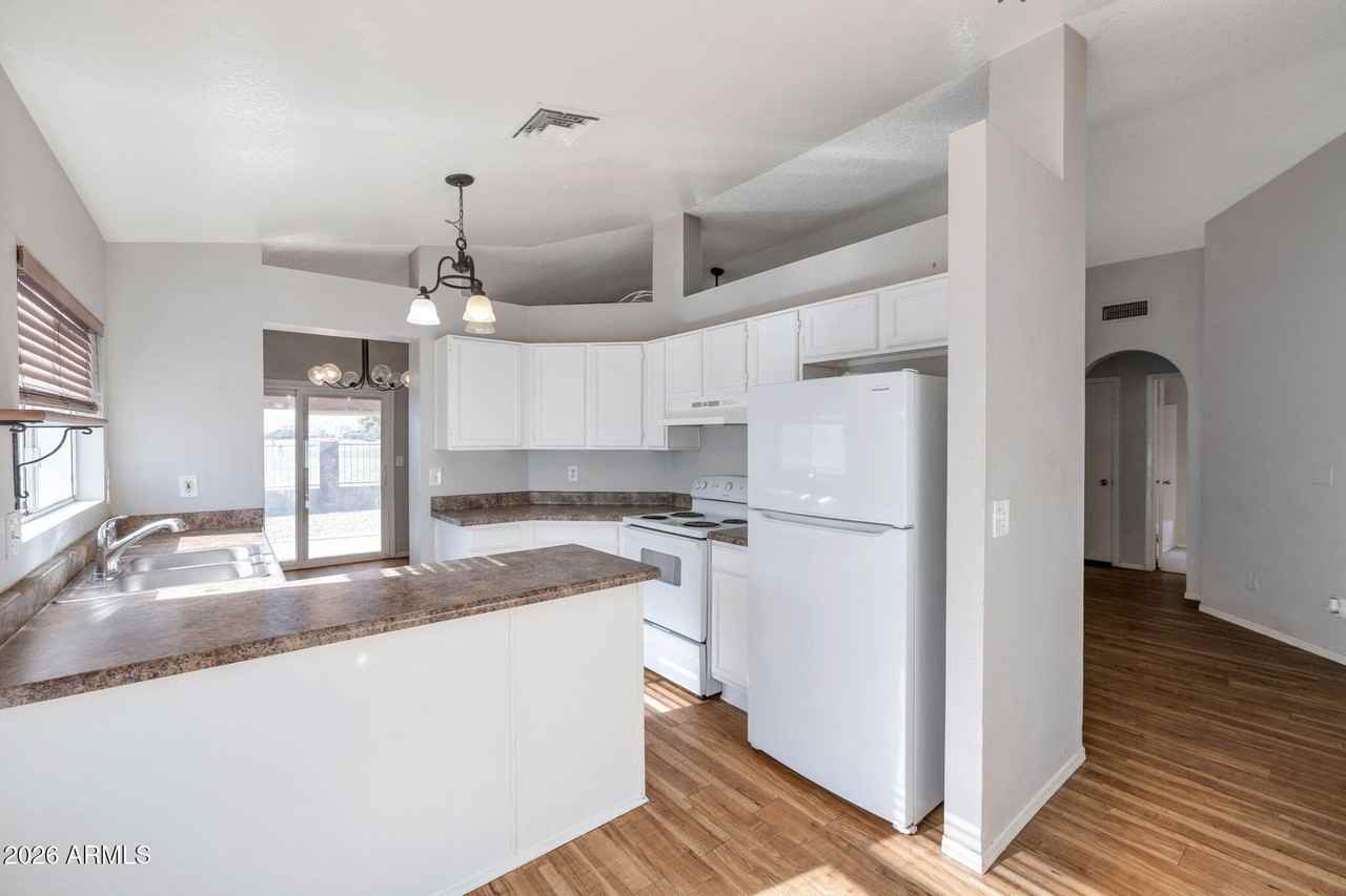 8664 N 107th Dr - Photo 6 of 12