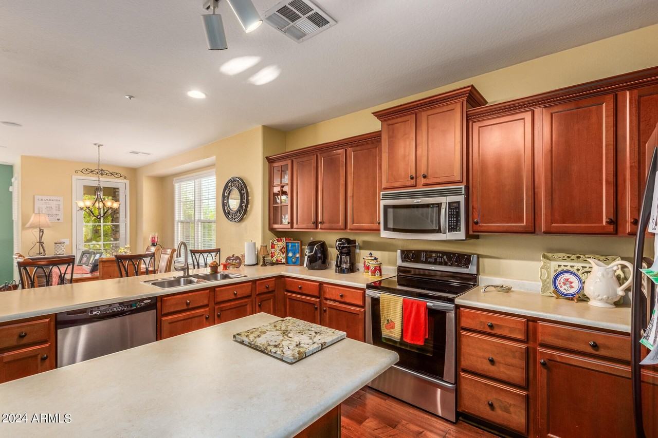 29150 N 125th Ave - Photo 4 of 30