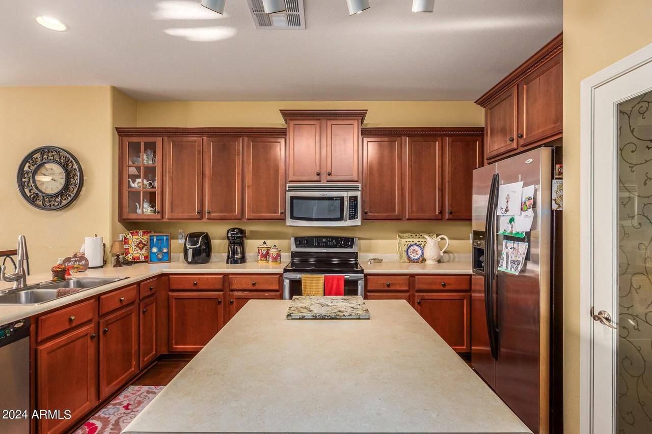 29150 N 125th Ave - Photo 5 of 30