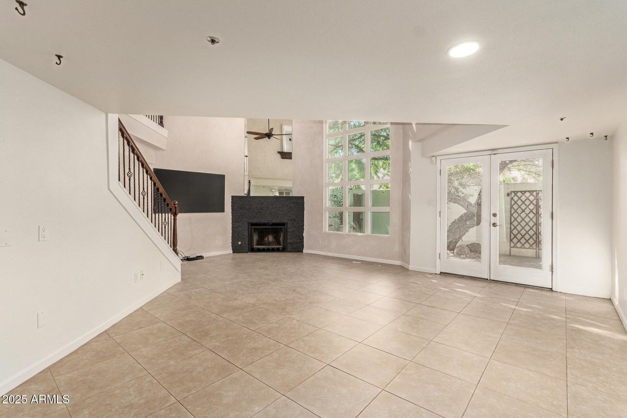 21 W Pasadena Ave Unit 3 #3 - Photo 7 of 39