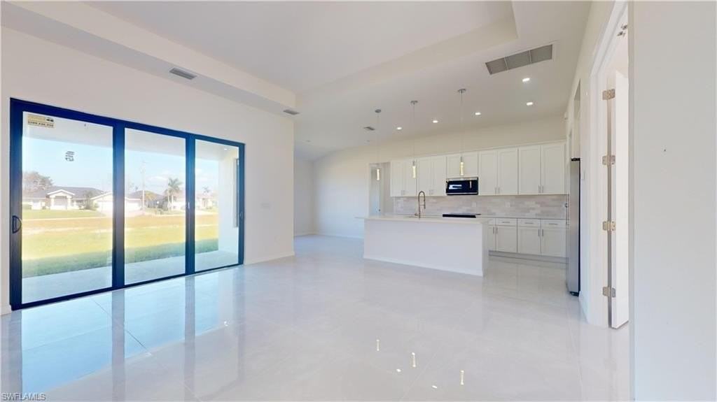 2421 Nw 24th St Lot 160 - Photo 3 of 23