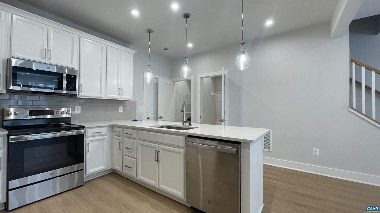 809 Wesley Ln #A - Photo 7 of 29