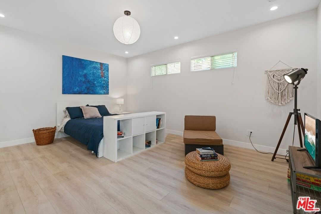 5634 Ventura Canyon Ave - Photo 5 of 12