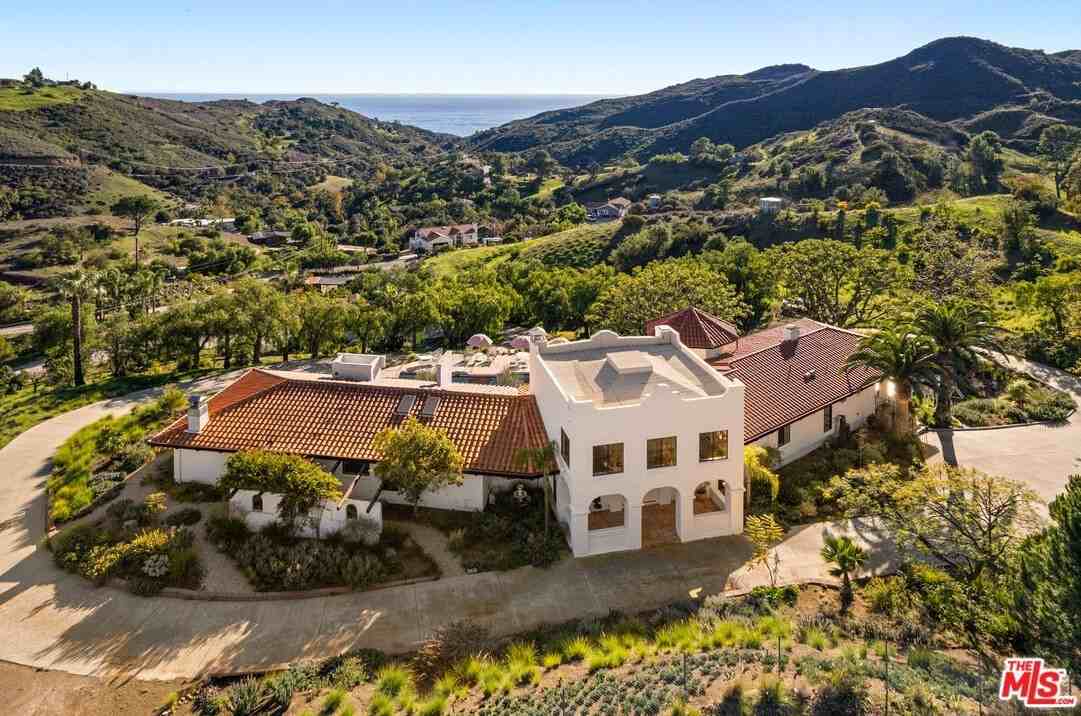 33261 Decker School Rd - Photo 3 of 32