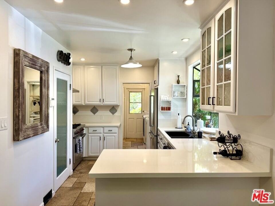 1901 Westholme Ave - Photo 3 of 50