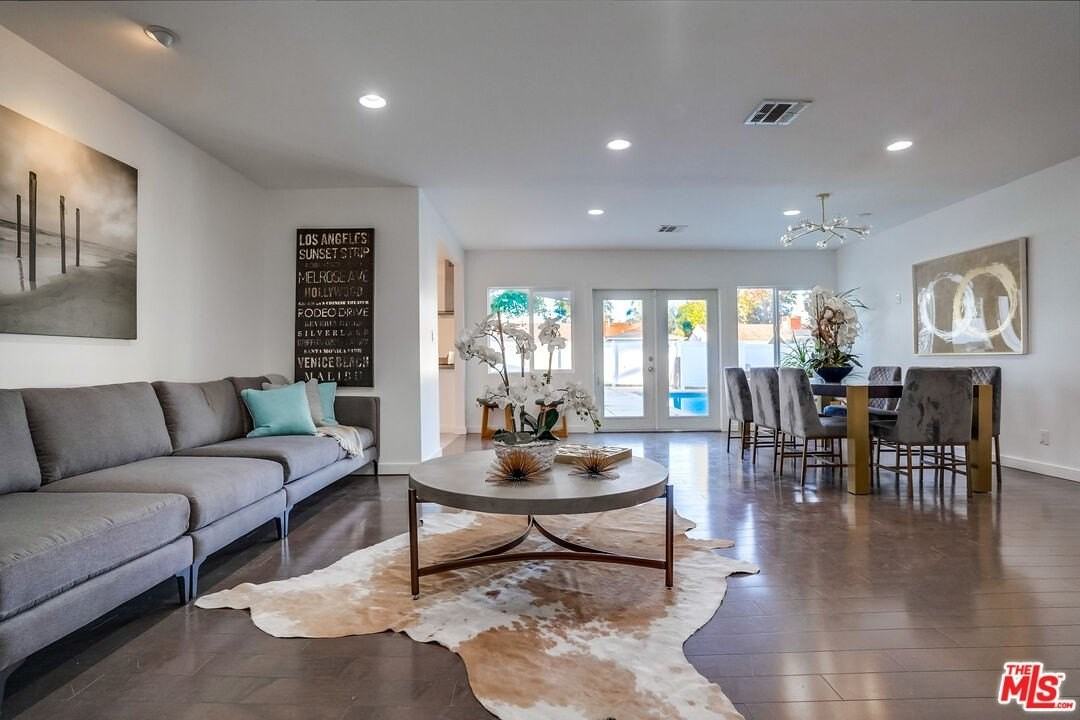 12527 Emelita St - Photo 4 of 24