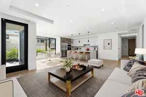 featured image of 725 N Croft Ave Unit 203 #203