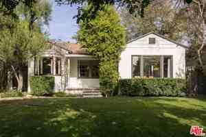 featured image of 11523 Albers St