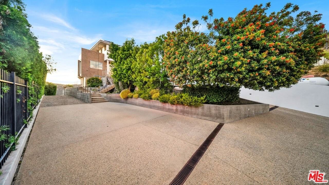 2915 Tuna Canyon Rd - Photo 5 of 44