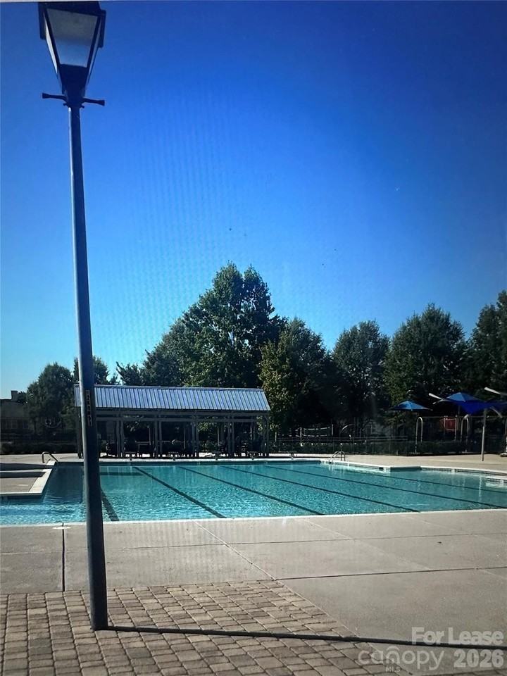 5733 Lachlan Hill Ln - Photo 2 of 31