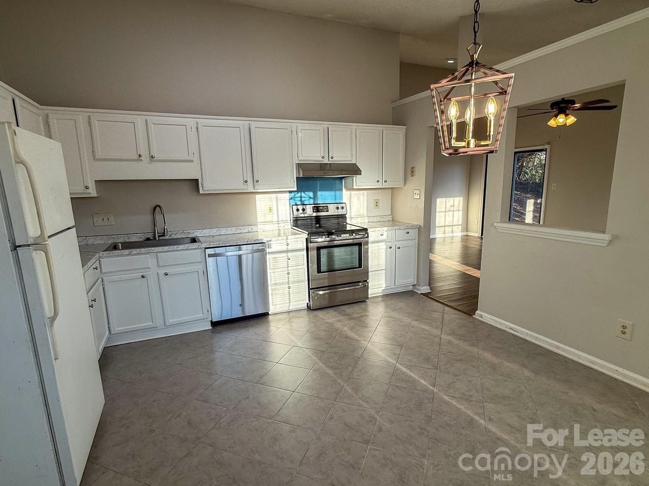 3006 Overlook Trl - Photo 2 of 12