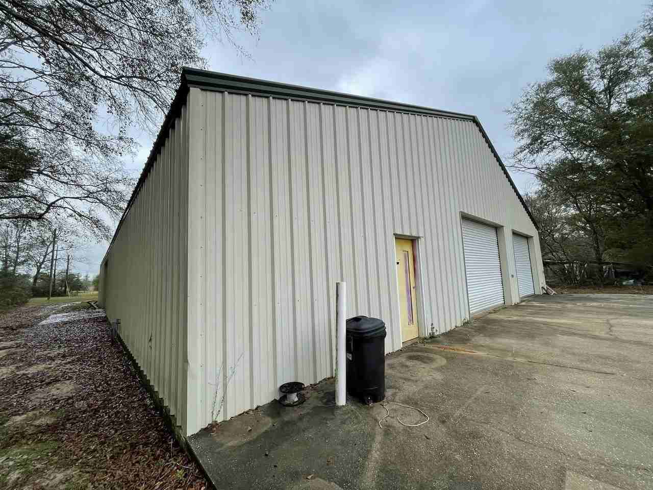 3972 Millside Rd - Photo 4 of 11