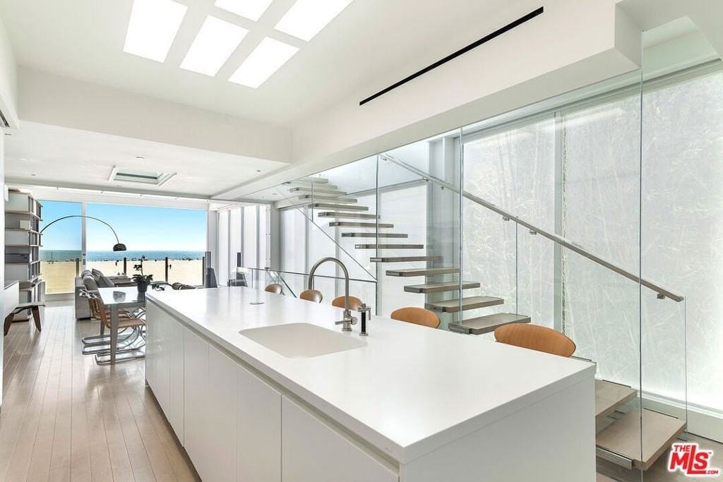 1267 Palisades Beach Rd - Photo 2 of 7