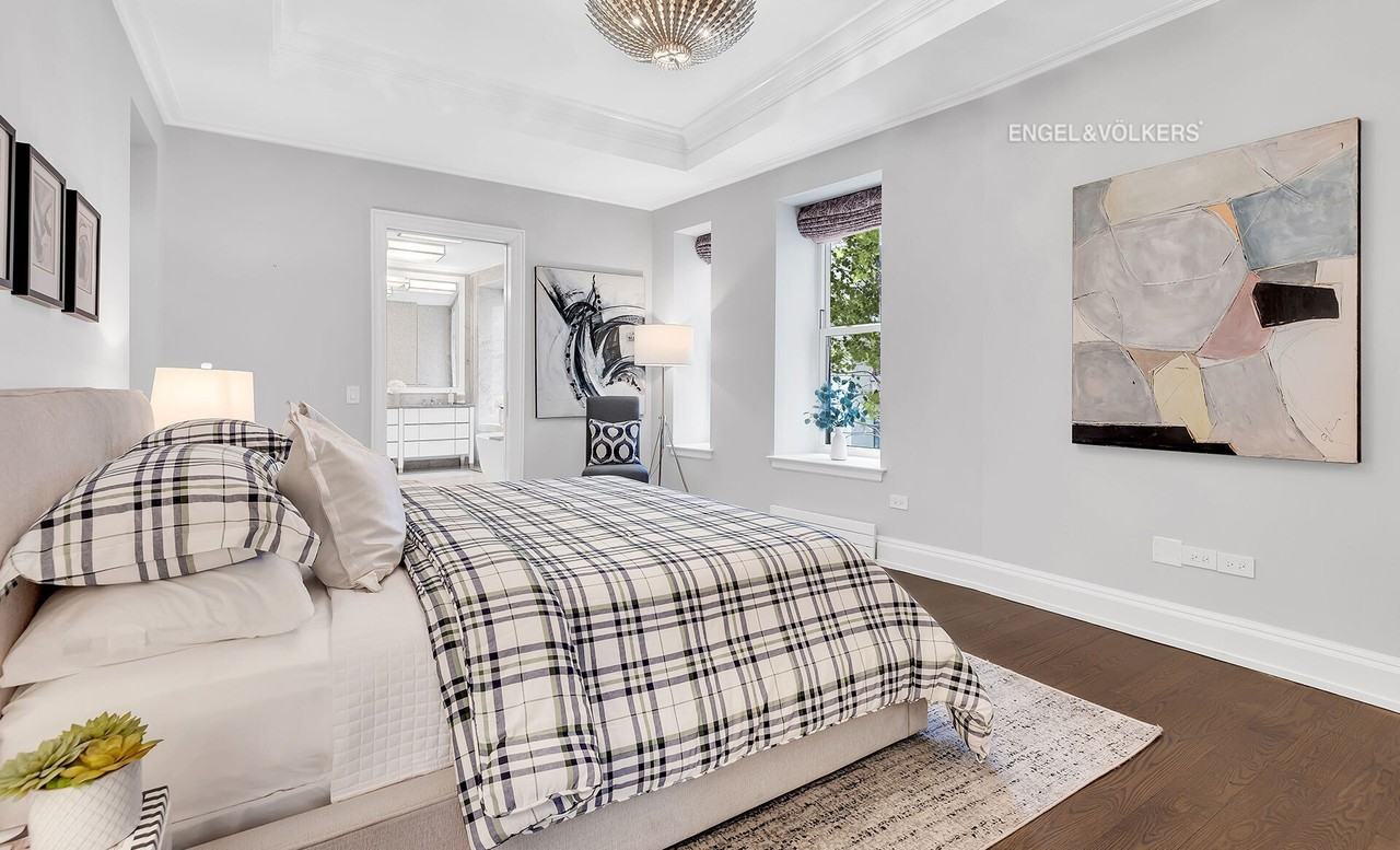 344 W 72nd St - Photo 5 of 20