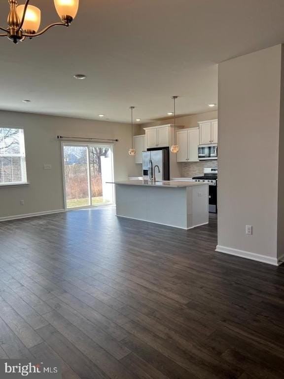 34 Roberta Way - Photo 3 of 19