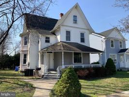 featured image of 433 Bentley Ave