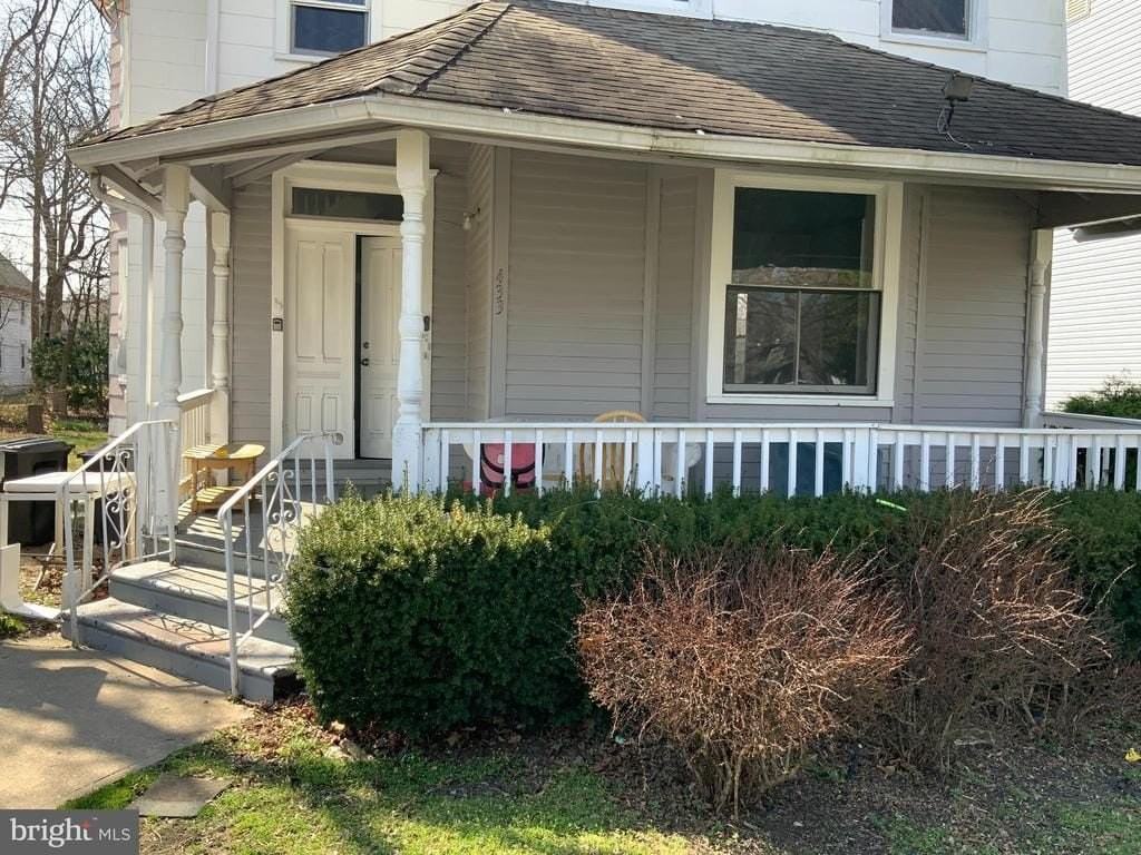 433 Bentley Ave - Photo 3 of 17