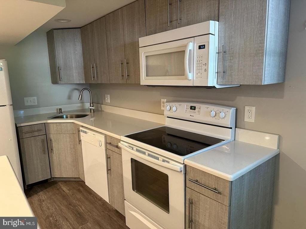 433 W Jefferson St #C - Photo 3 of 10