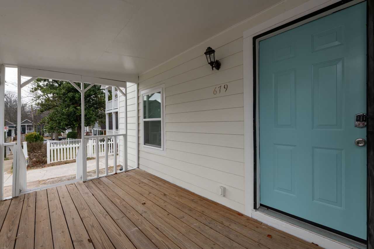 679 Terry St Se #1 - Photo 2 of 21