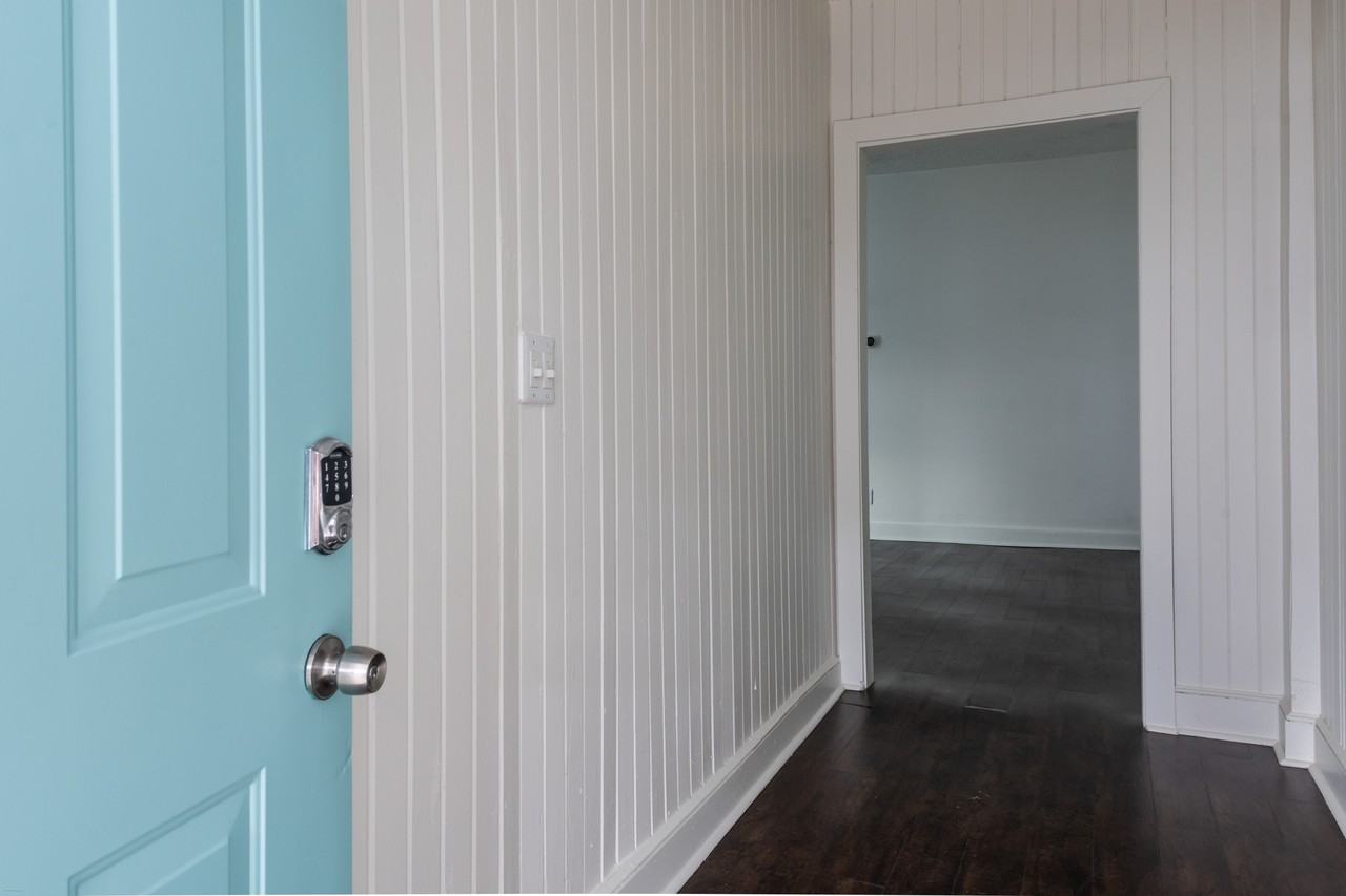 679 Terry St Se #1 - Photo 3 of 21