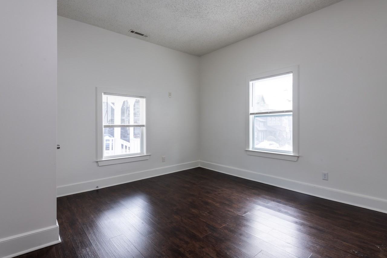 679 Terry St Se #1 - Photo 6 of 21